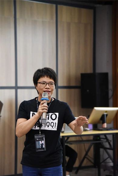 Ms. Liao, Vice general manager(001)