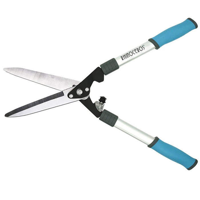 Korištenje vrtnog alata - visoke škare za grane i pile za visoke grane