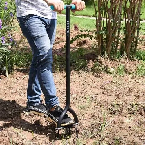 Čemu služi vrtni aerator